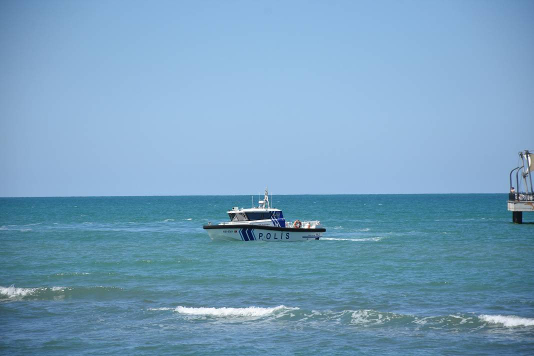 Denize girenleri havadan, karadan ve denizden uyardılar - Resim: 2